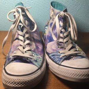 Flower Converse High tops! 😍💙💜
